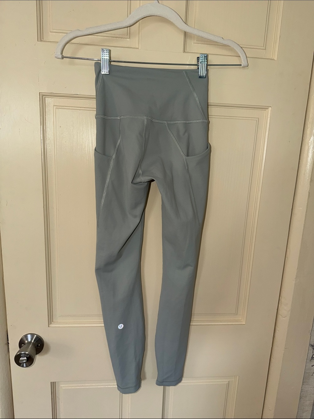 lululemon athletica High-Rise Light Gray Workout Leggings - Picture 5 of 5